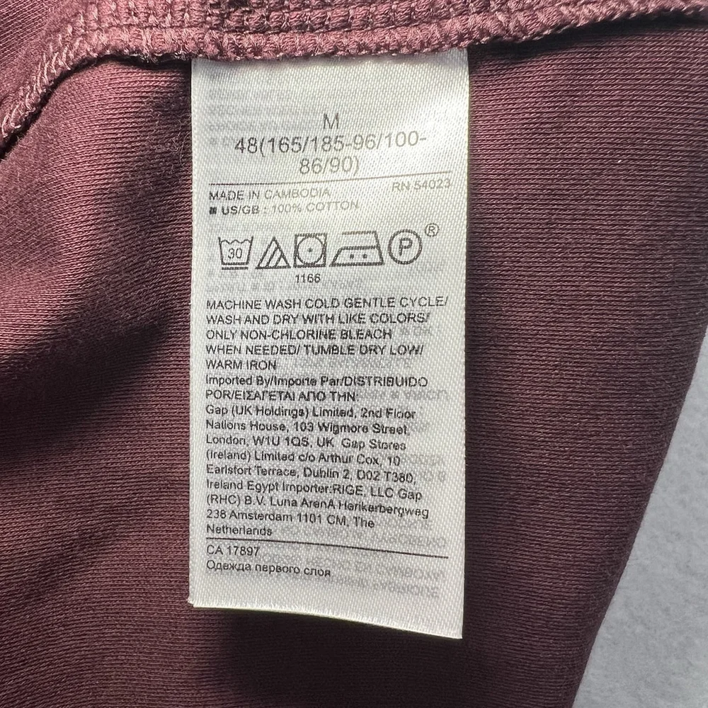 Banana Republic Mens Luxe Touch Performance Long Sleeve Burgundy Size M Preppy